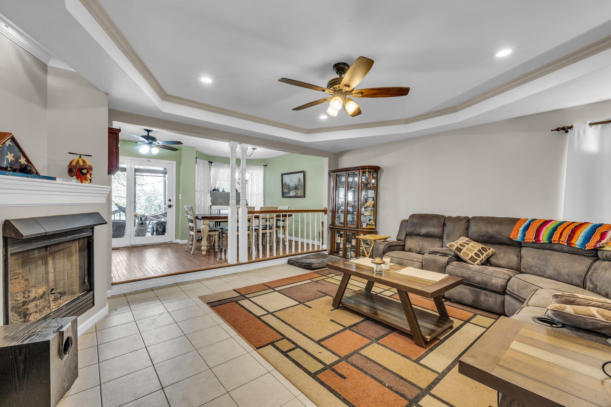 64 Warren Street Rossville, GA 30741 - Photo 8 of 27 Living Room