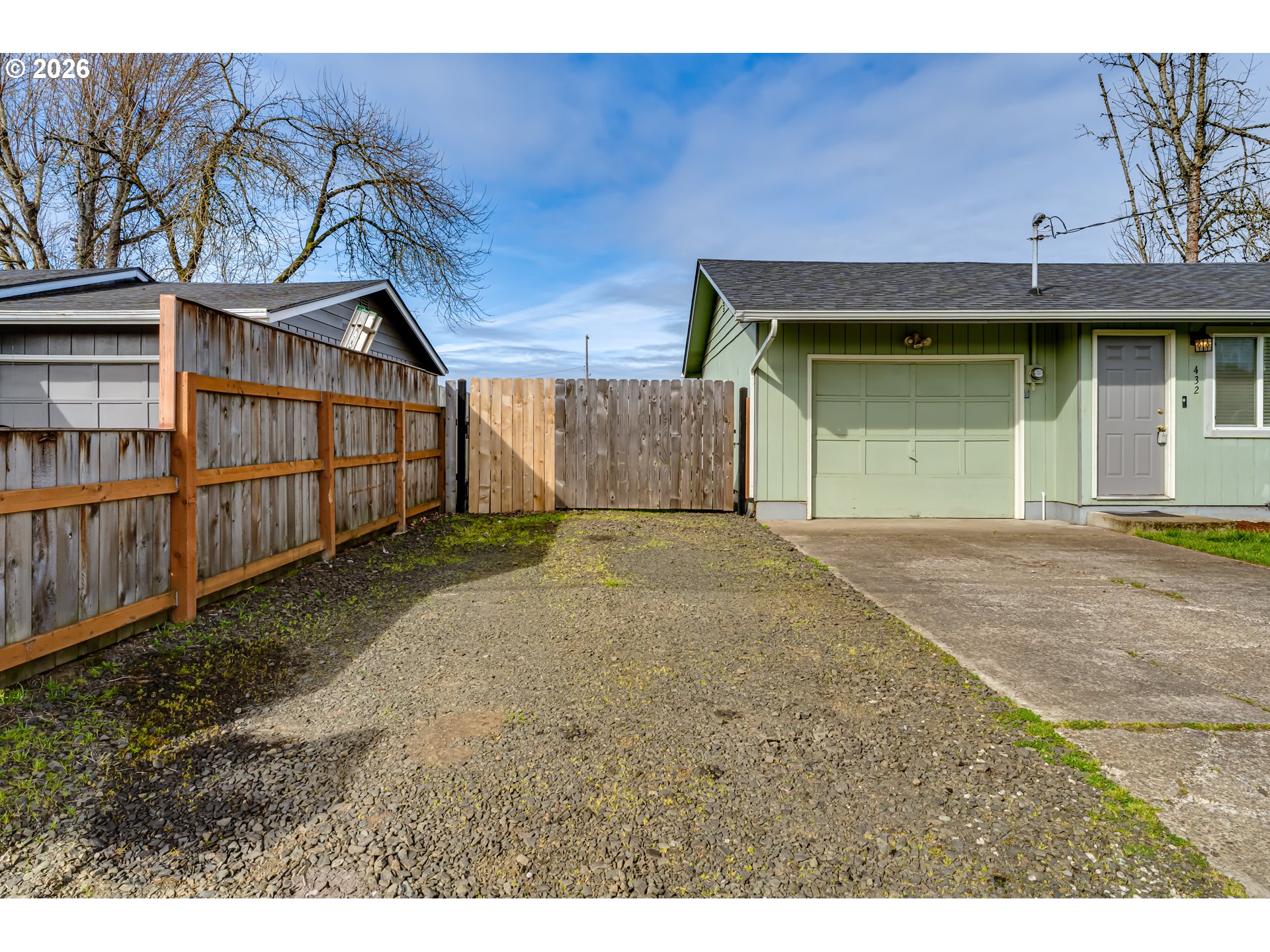 432 40th Street Springfield, OR 97478 - Photo 2 of 26