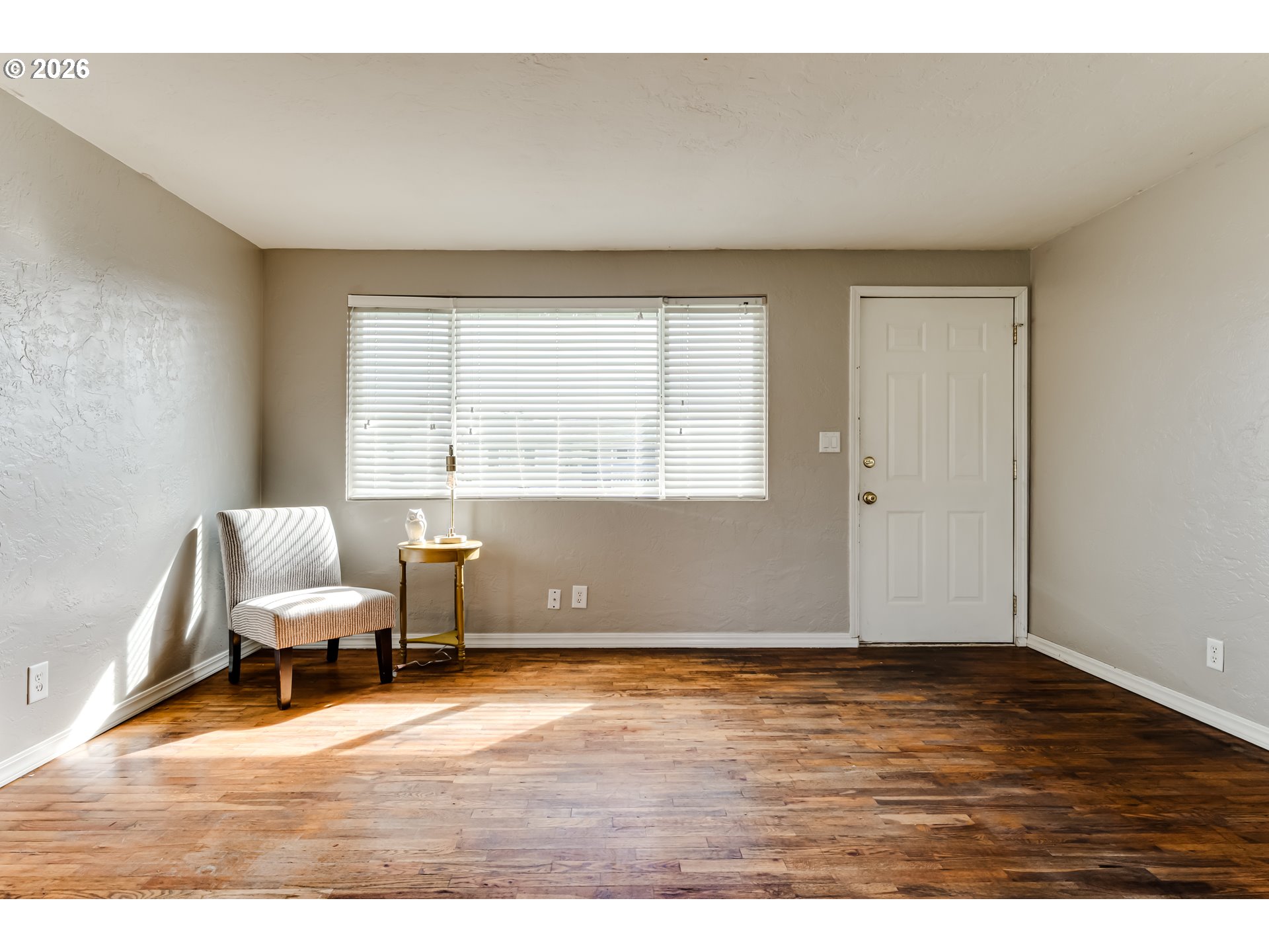 432 40th Street Springfield, OR 97478 - Photo 3 of 26