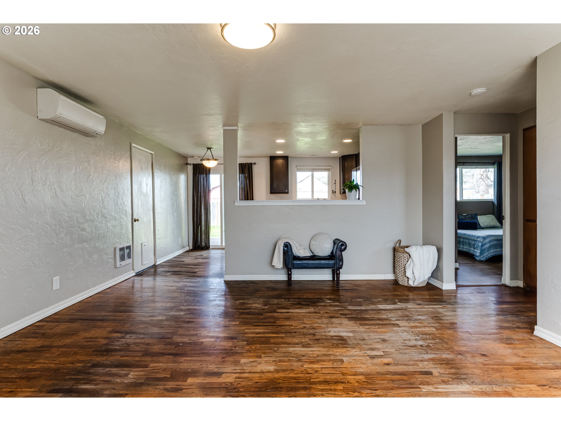 432 40th Street Springfield, OR 97478 - Photo 4 of 26