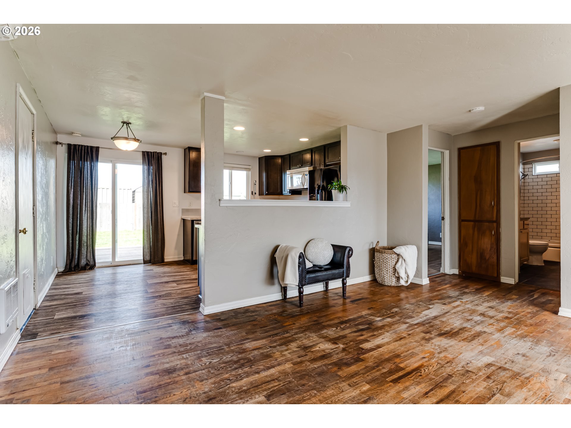 432 40th Street Springfield, OR 97478 - Photo 5 of 26