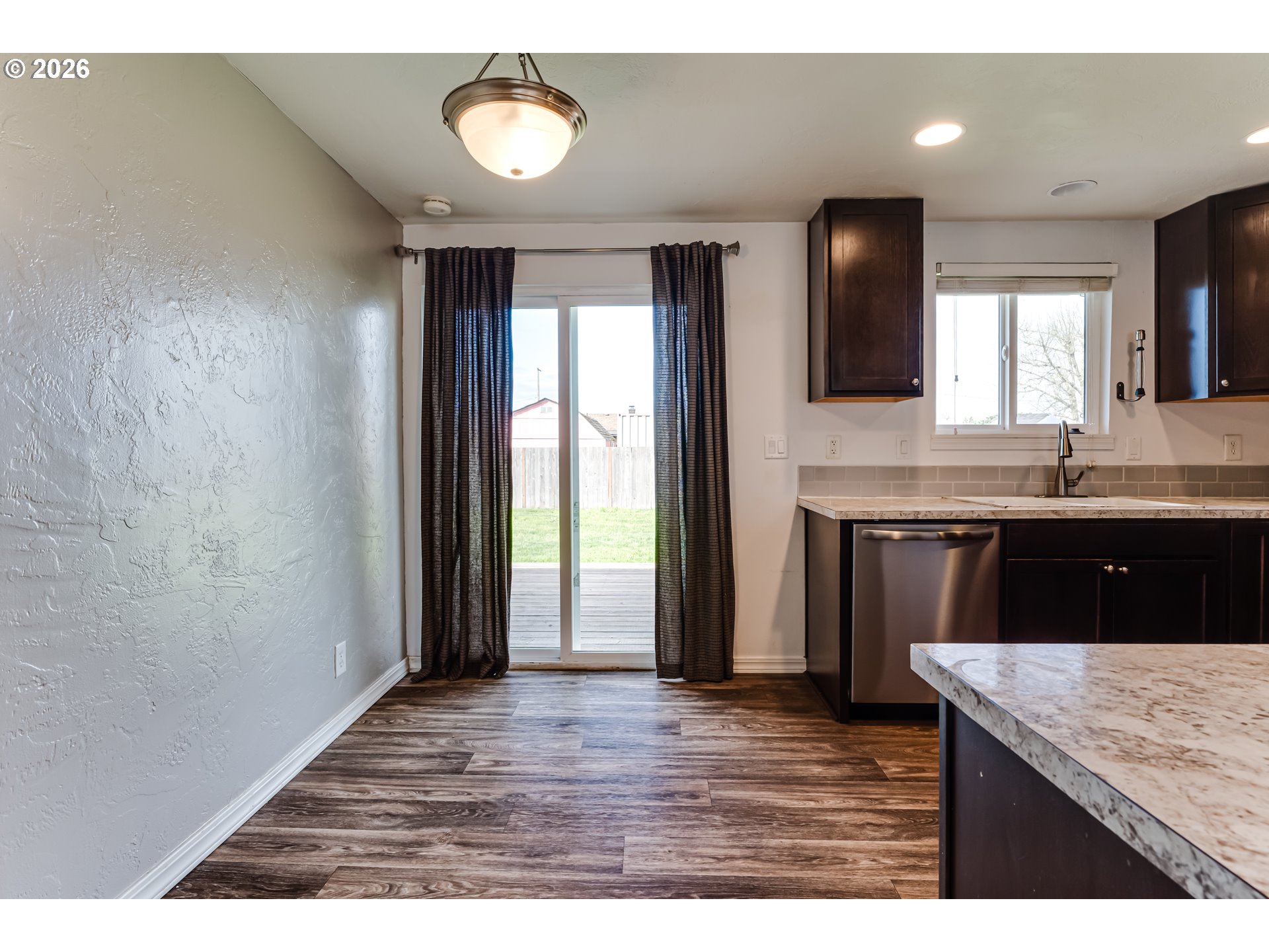 432 40th Street Springfield, OR 97478 - Photo 6 of 26