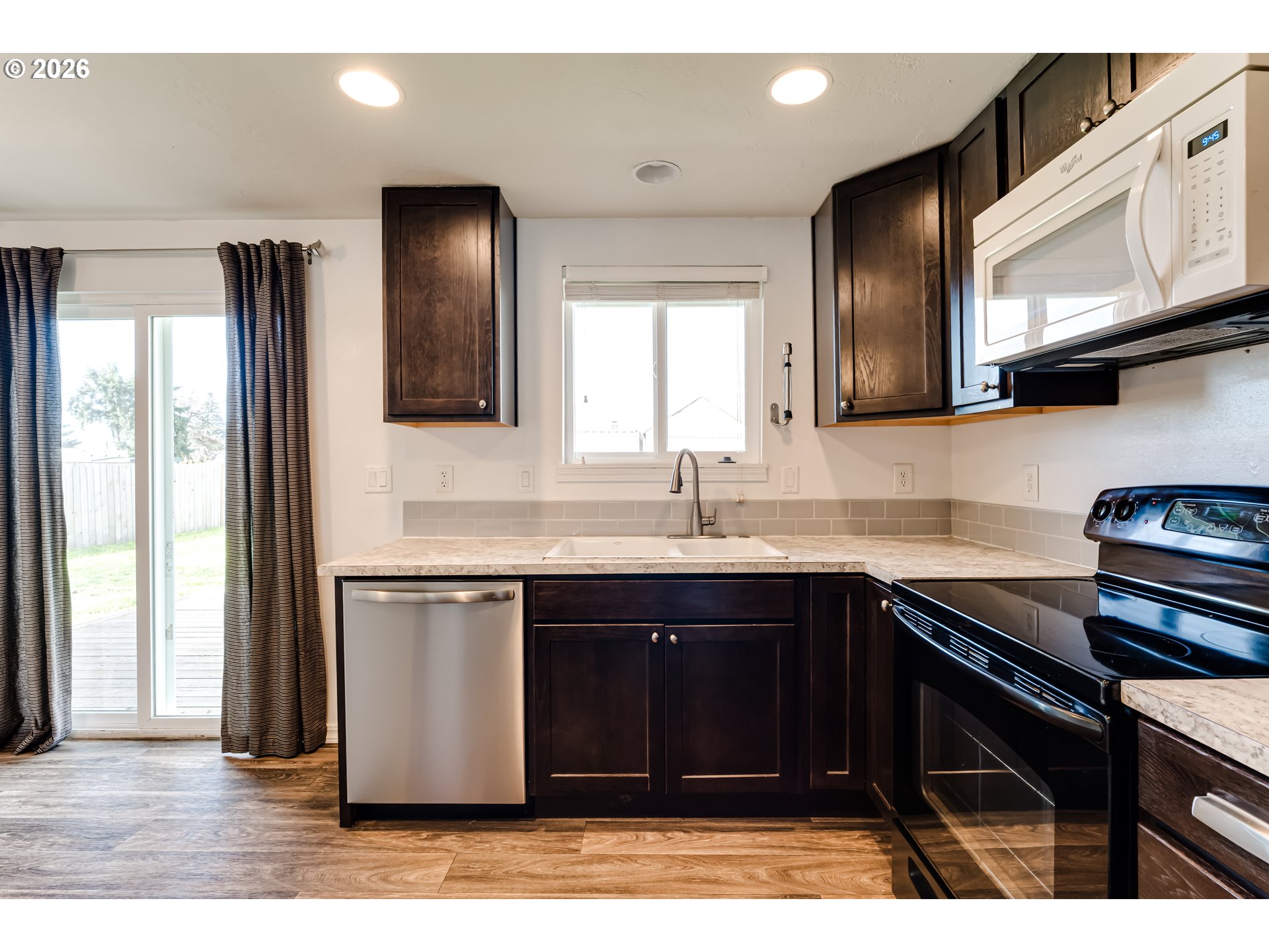 432 40th Street Springfield, OR 97478 - Photo 9 of 26