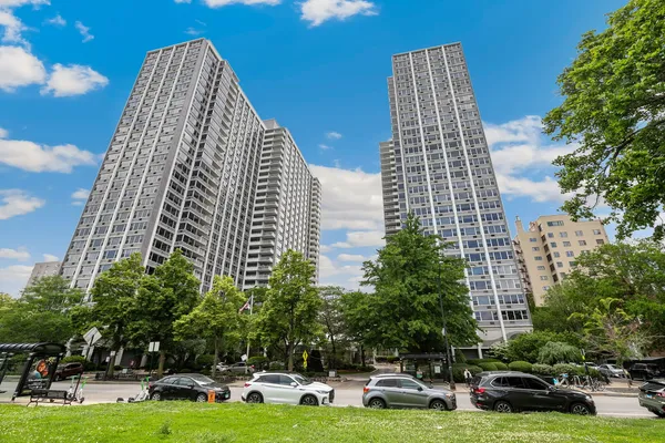 $285,000 | 4250 North Marine Drive, Unit 2130, Chicago, IL 60613