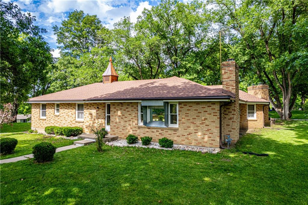 700 South Alexander Road Independence, MO 64056 - Photo 4 of 57
