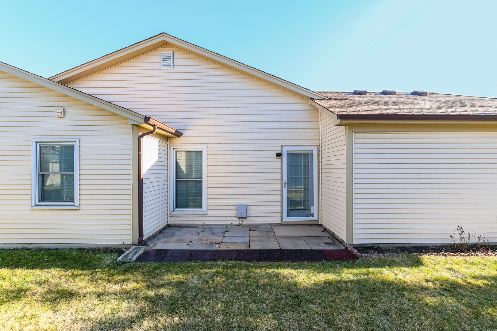 347 Juniper Circle Streamwood, IL 60107 - Photo 20 of 23 a view of a house with a yard