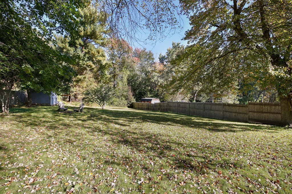 10 Robin Road Westborough, MA 01581 - Photo 24 of 25 Gallery Image 24