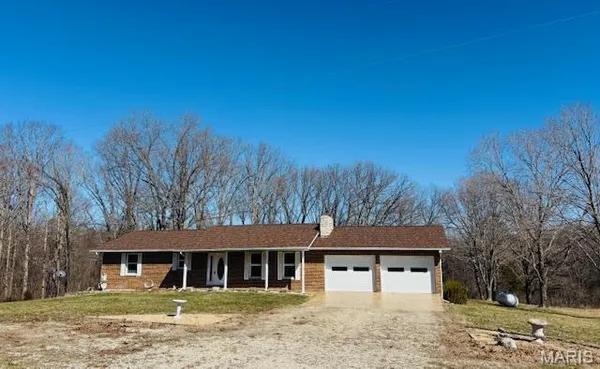 $743,900 | 207 Center Point Road, Steelville, MO 65565