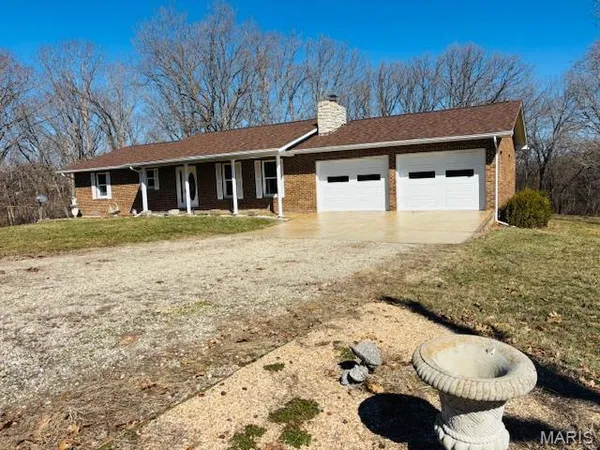 $743,900 | 207 Center Point Road, Steelville, MO 65565