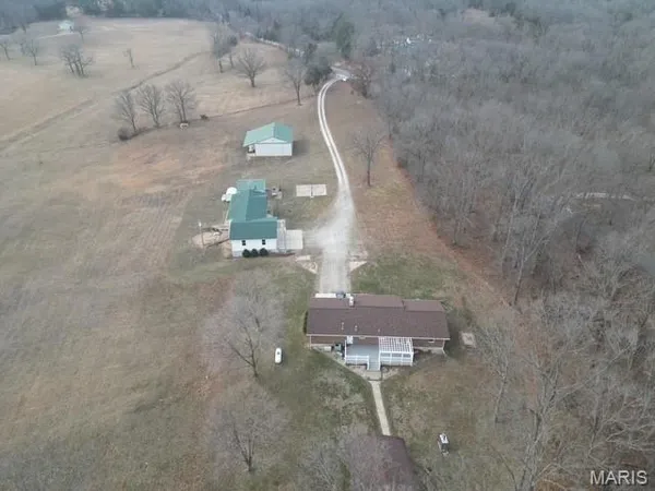 $743,900 | 207 Center Point Road, Steelville, MO 65565