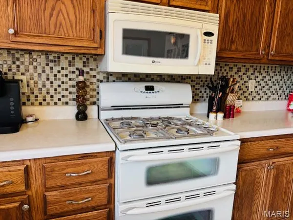 $743,900 | 207 Center Point Road, Steelville, MO 65565