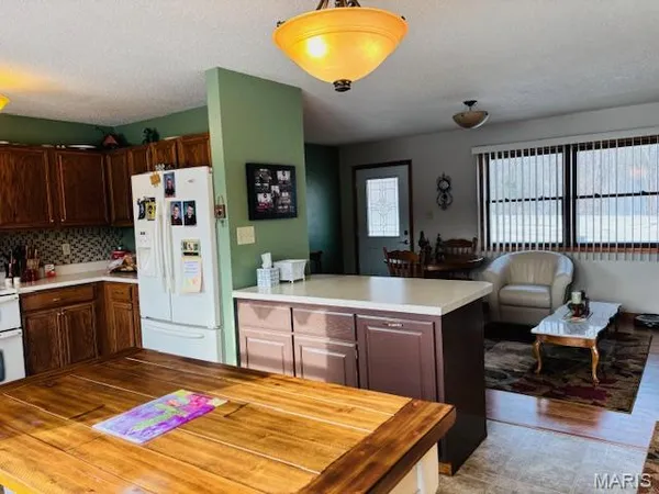 $743,900 | 207 Center Point Road, Steelville, MO 65565