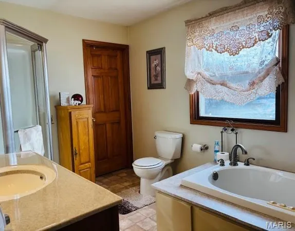 $743,900 | 207 Center Point Road, Steelville, MO 65565