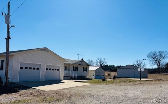 207 Center Point Road Steelville, MO 65565 - Photo 4 of 92