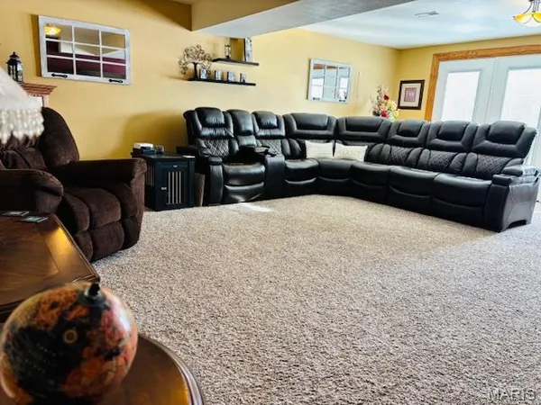 $743,900 | 207 Center Point Road, Steelville, MO 65565