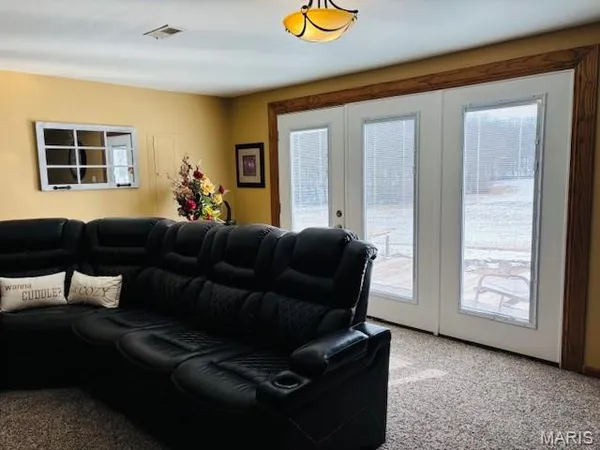 $743,900 | 207 Center Point Road, Steelville, MO 65565