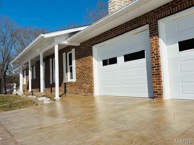 $749,900 | 207 Center Point Road, Steelville, MO 65565