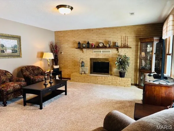 $743,900 | 207 Center Point Road, Steelville, MO 65565