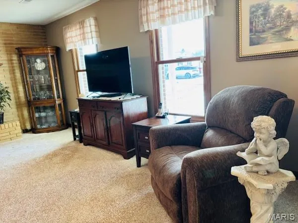 $743,900 | 207 Center Point Road, Steelville, MO 65565
