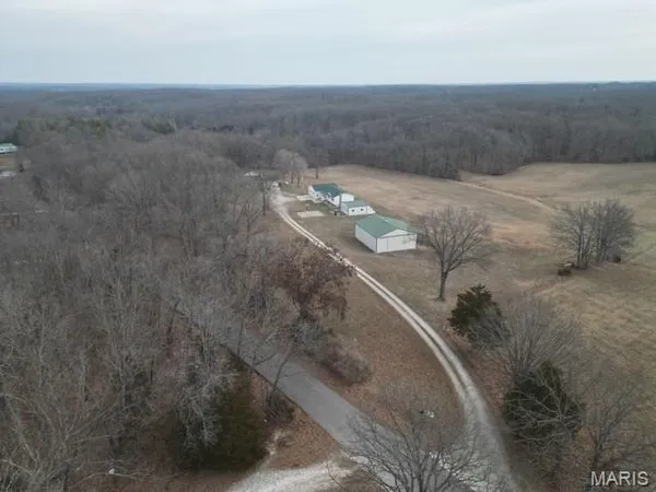 $743,900 | 207 Center Point Road, Steelville, MO 65565