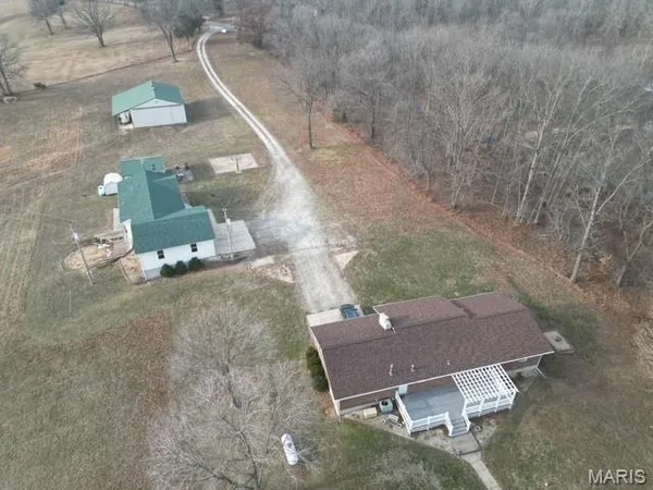 $743,900 | 207 Center Point Road, Steelville, MO 65565