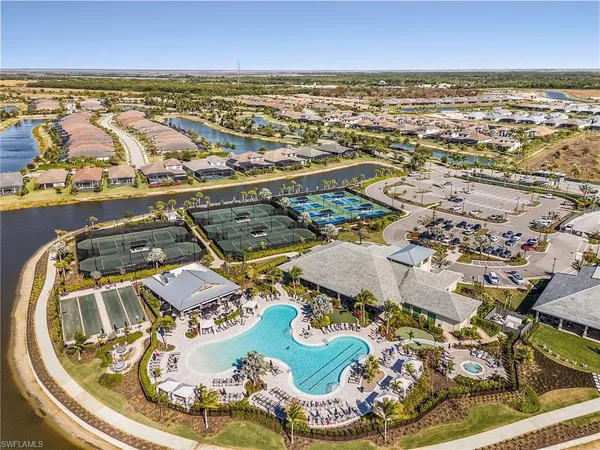 a view of a water fountain in front of building