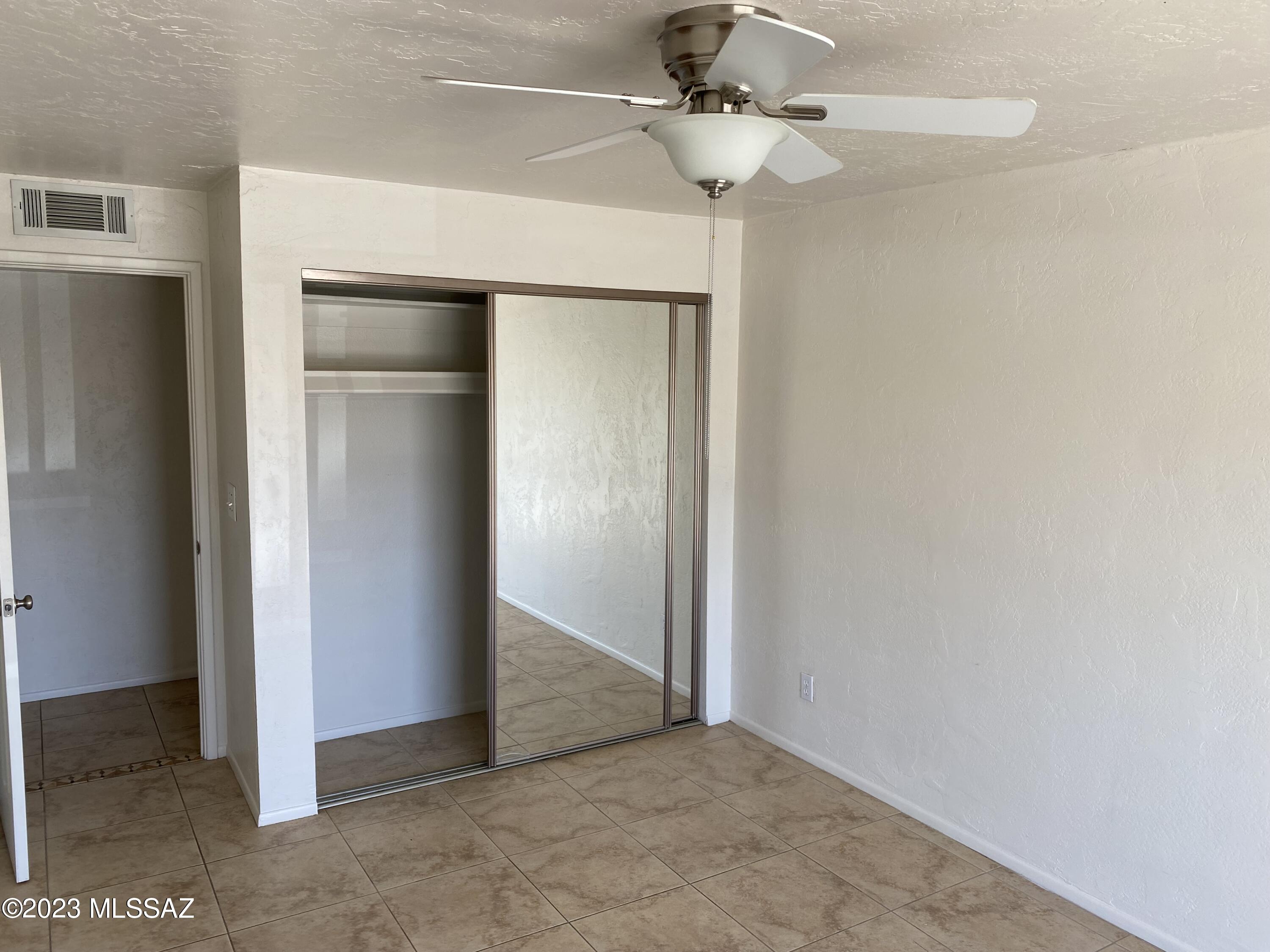 625 South Prudence Road, Unit 206 Tucson, AZ 85710 - Photo 11 of 18