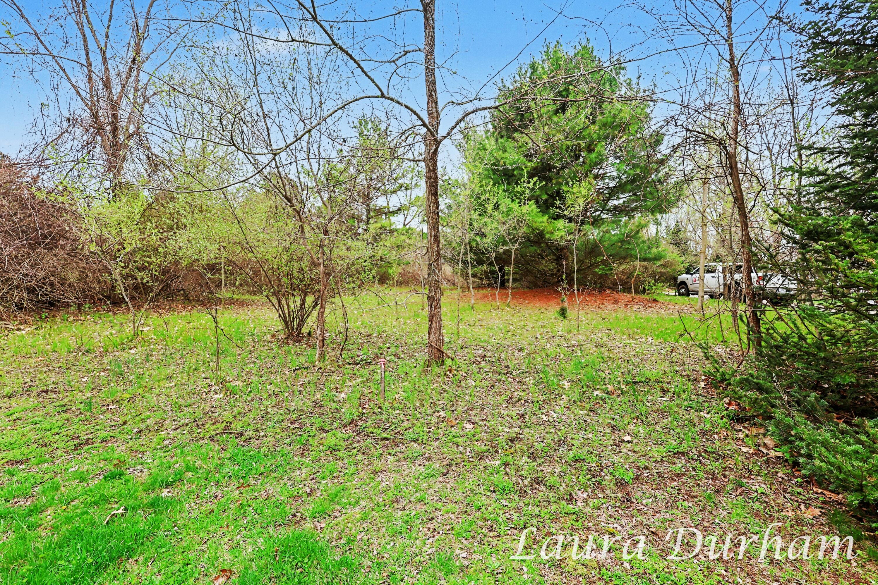 289 Crest Douglas, MI 49406 - Photo 7 of 17 002_file_9468LJD