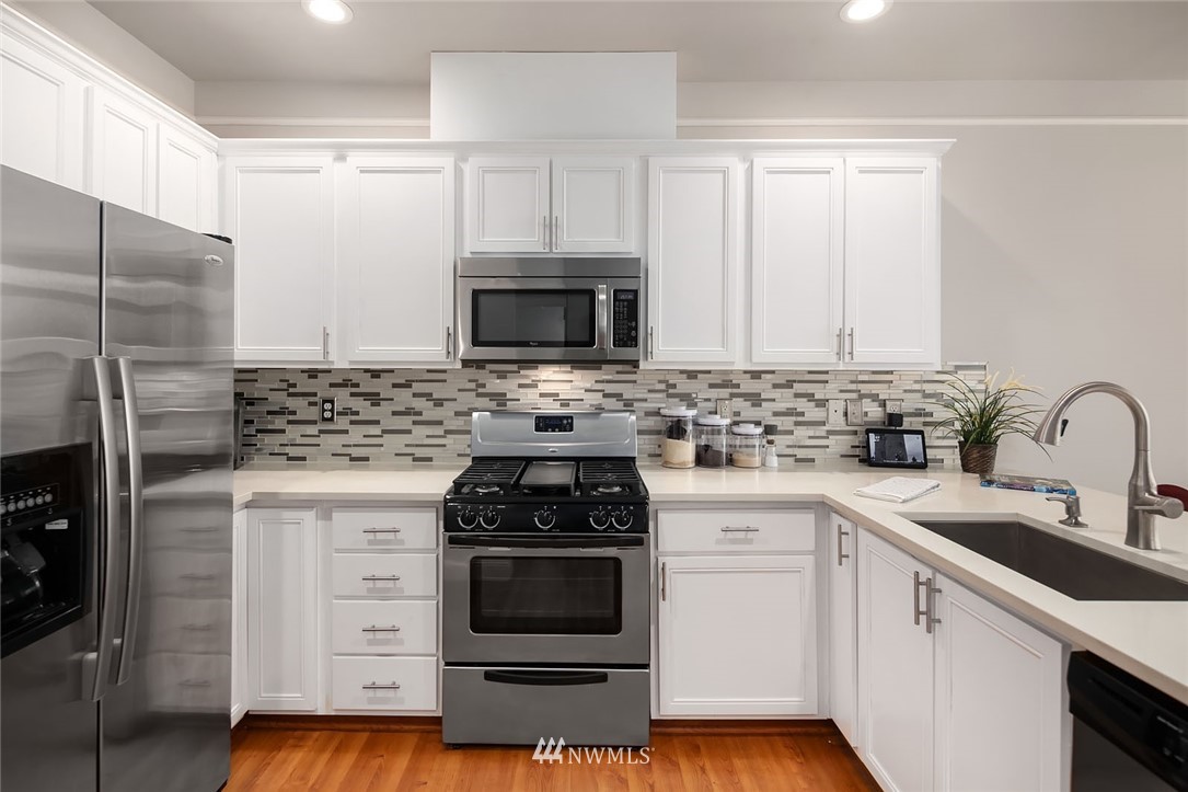 4775 Shattuck Avenue South, Unit D103 Renton, WA 98055 - Photo 2 of 25 Gallery Image 2