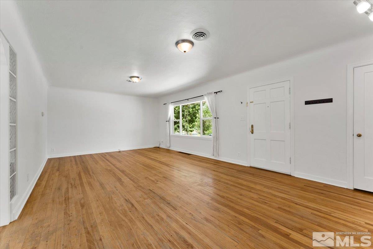 476 Ardmore Drive Reno, NV 89509 - Photo 7 of 39 Photo 7