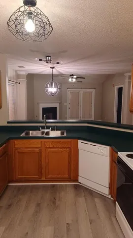 $1,700 | 108 Dupont Way, Summerville, SC 29485