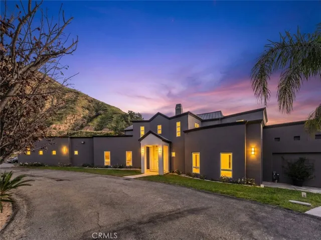$3,000,000 | 2004 East Glenallen Lane, Altadena, CA 91001