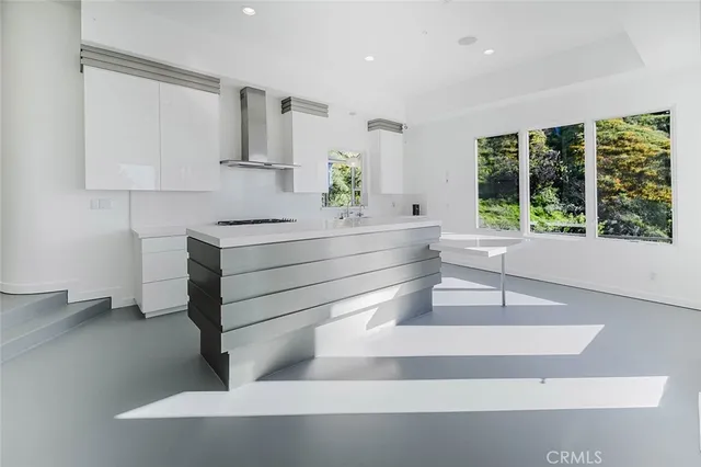 $3,000,000 | 2004 East Glenallen Lane, Altadena, CA 91001