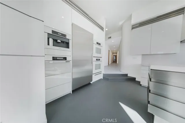 $3,000,000 | 2004 East Glenallen Lane, Altadena, CA 91001