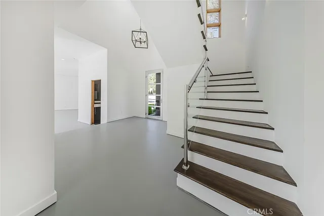 $3,000,000 | 2004 East Glenallen Lane, Altadena, CA 91001