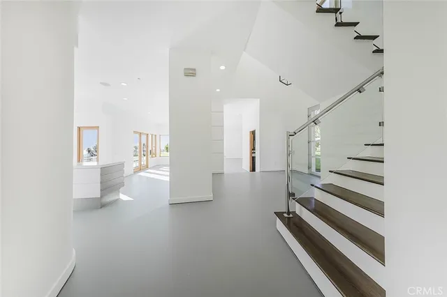 $3,000,000 | 2004 East Glenallen Lane, Altadena, CA 91001