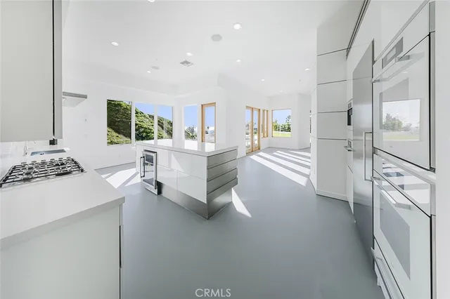 $3,000,000 | 2004 East Glenallen Lane, Altadena, CA 91001