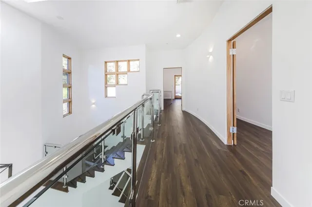 $3,000,000 | 2004 East Glenallen Lane, Altadena, CA 91001