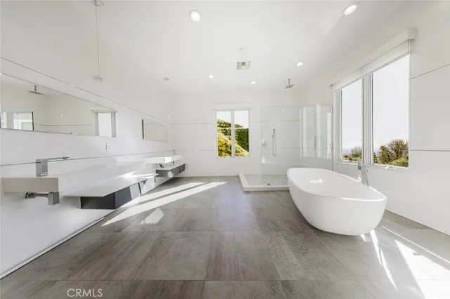 $3,000,000 | 2004 East Glenallen Lane, Altadena, CA 91001