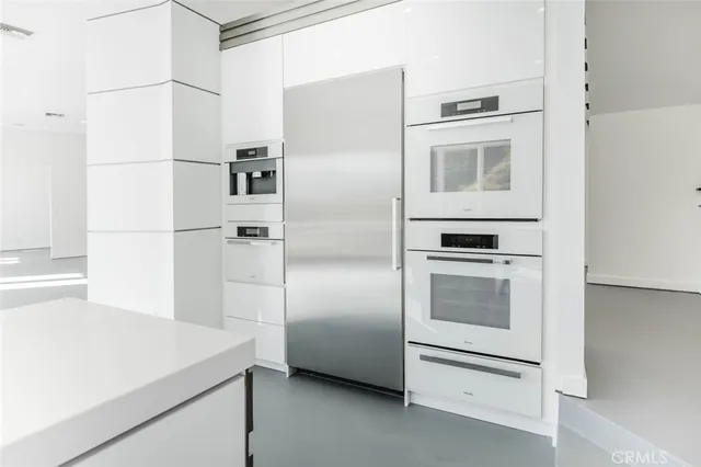 $3,000,000 | 2004 East Glenallen Lane, Altadena, CA 91001