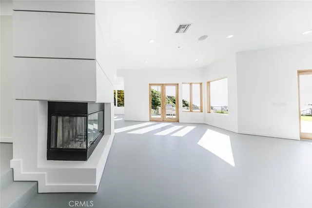 $3,000,000 | 2004 East Glenallen Lane, Altadena, CA 91001