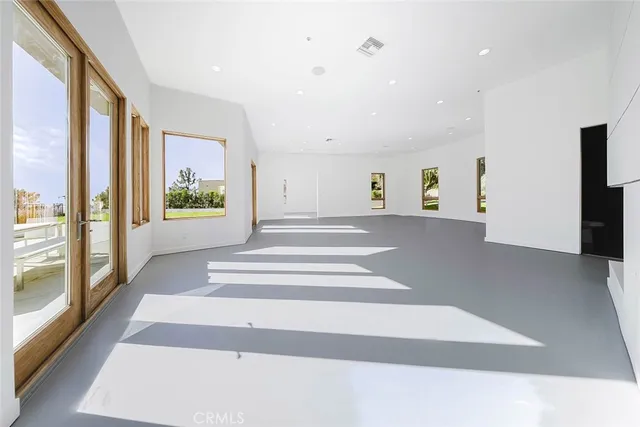 $3,000,000 | 2004 East Glenallen Lane, Altadena, CA 91001