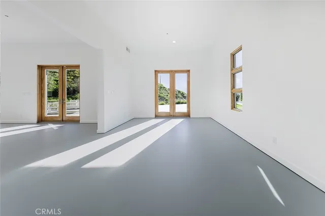 $3,000,000 | 2004 East Glenallen Lane, Altadena, CA 91001