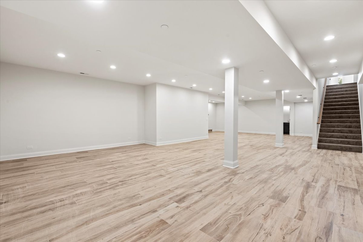 1 West Penny Road South Barrington, IL 60010 - Photo 27 of 30 a view of a hall with wooden floor
