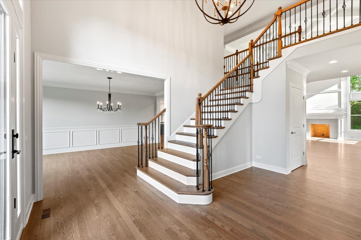 1 West Penny Road South Barrington, IL 60010 - Photo 9 of 30 a view of entryway with wooden floor