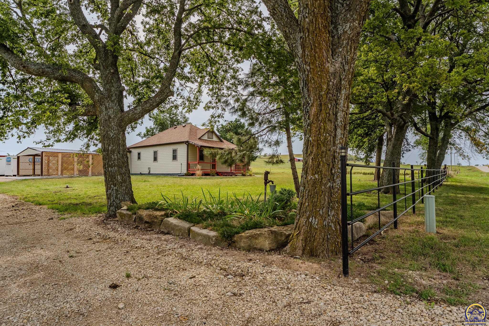 7855 Onaga Road Belvue, KS 66407 - Photo 6 of 33 Gallery Image 6