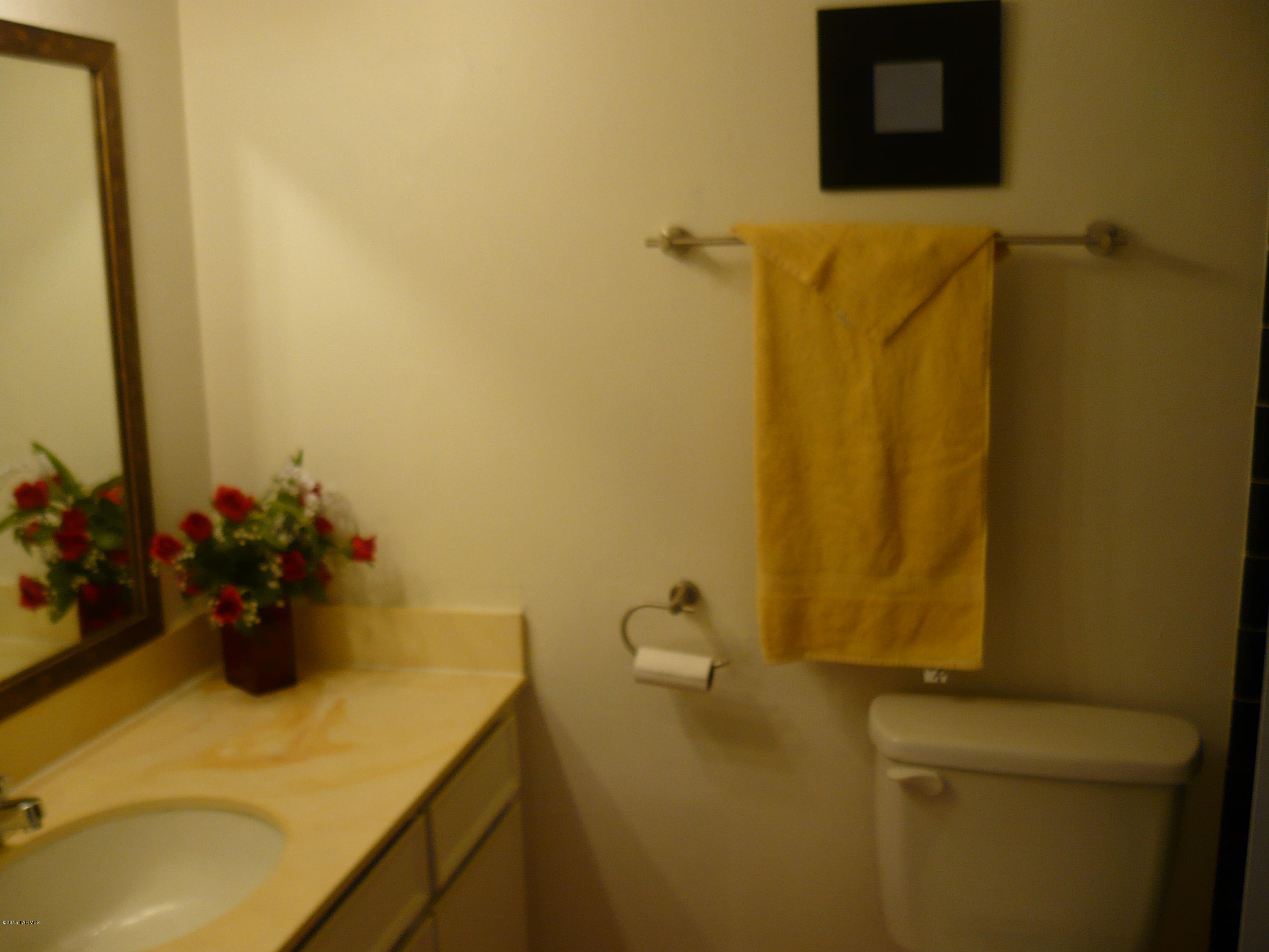 4460 East Fort Lowell Road Tucson, AZ 85712 - Photo 7 of 26 Gallery Image 7