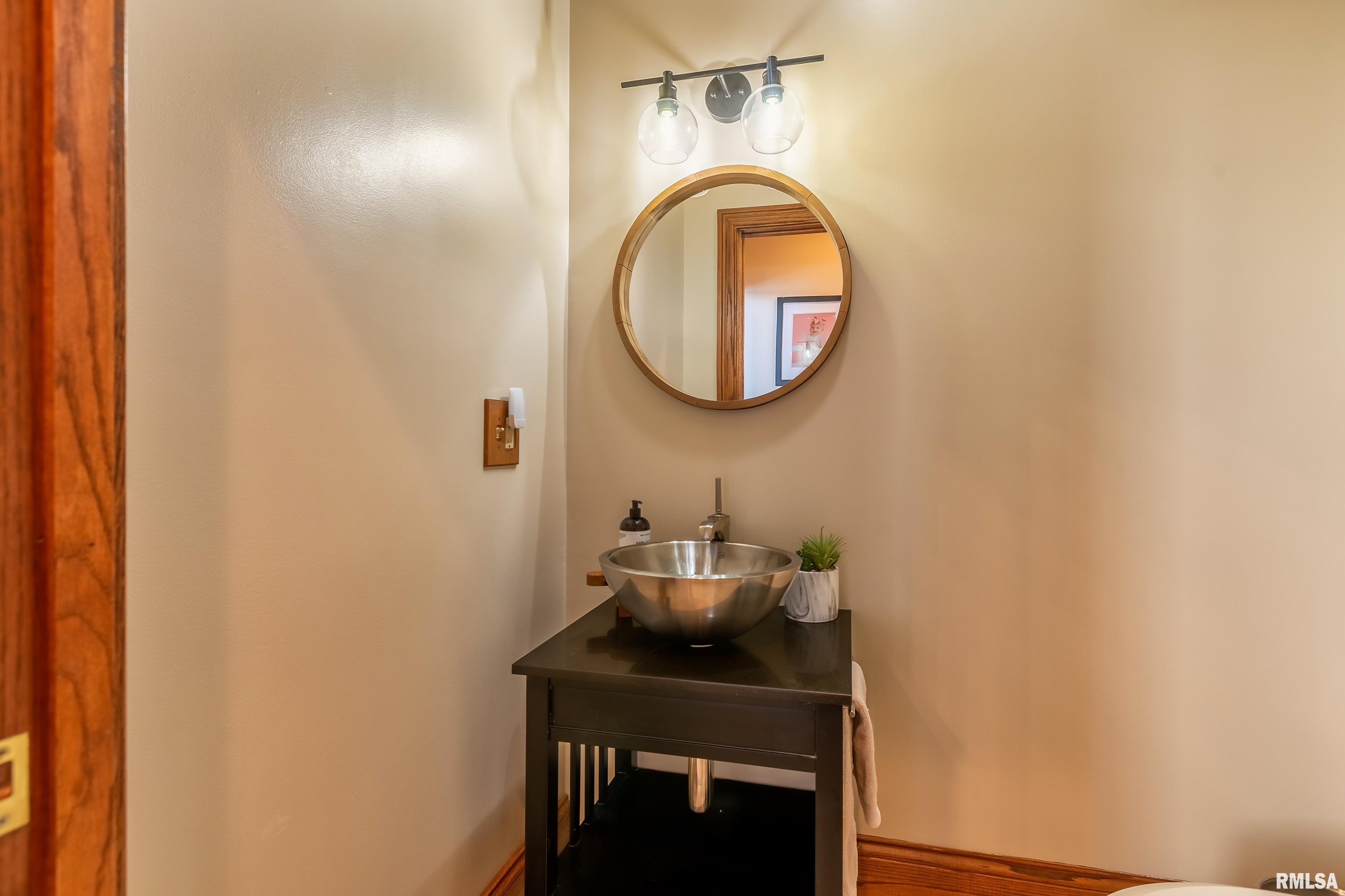 1392 Howard Road Marion, IL 62959 - Photo 33 of 47 Gallery Image 33