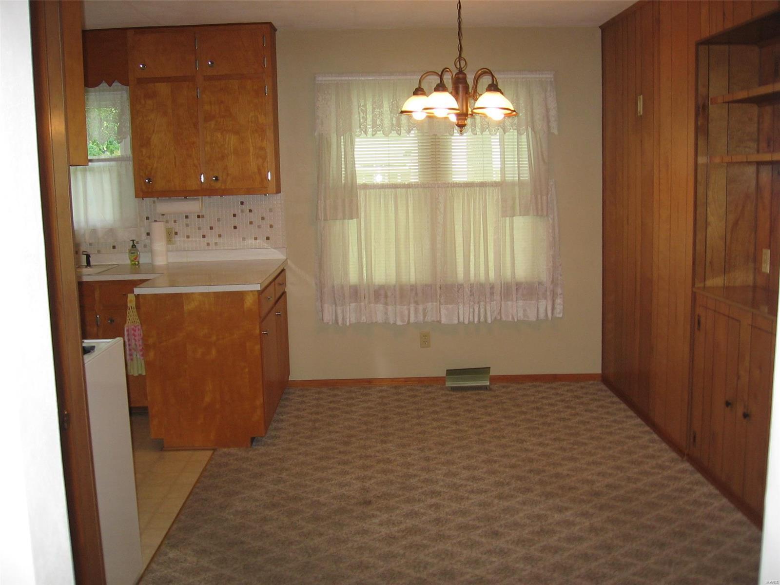 1690 Methodist Street Carlyle, IL 62231 - Photo 12 of 29