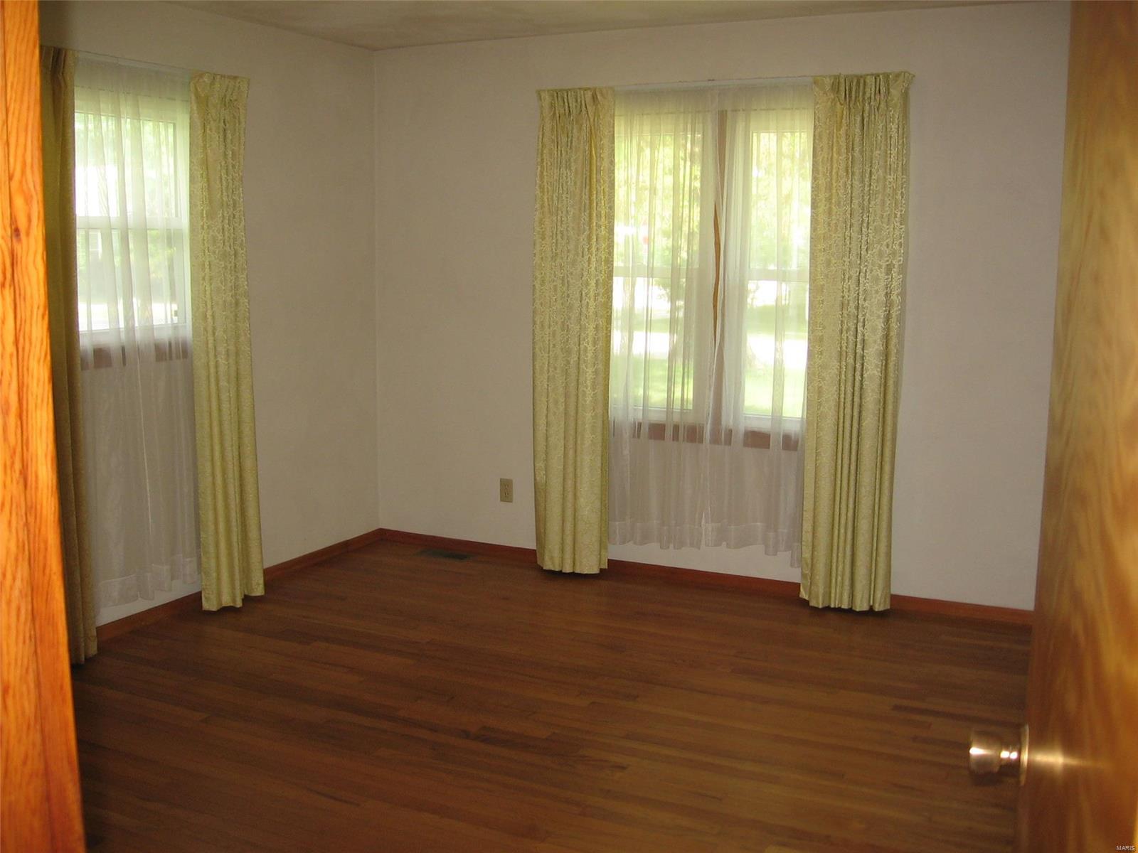 1690 Methodist Street Carlyle, IL 62231 - Photo 13 of 29